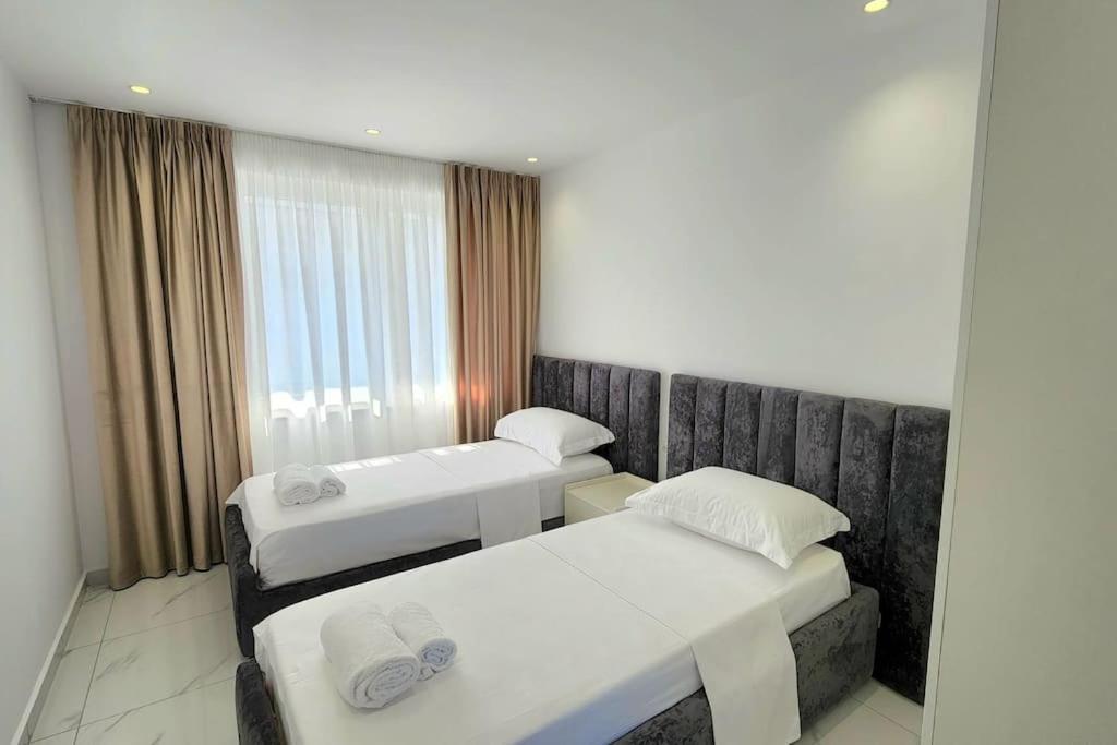 Tirana City Center Penthouse Oasis Екстер'єр фото
