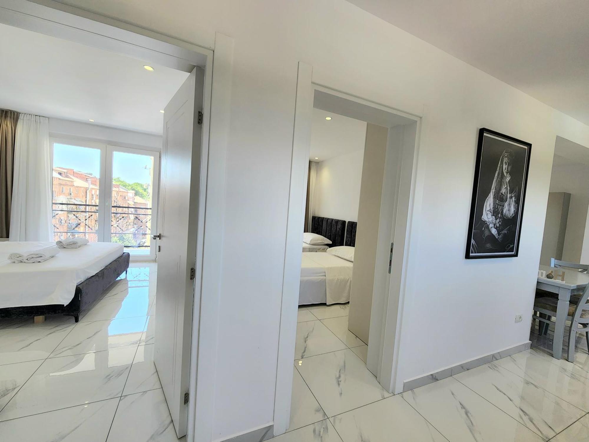 Tirana City Center Penthouse Oasis Екстер'єр фото