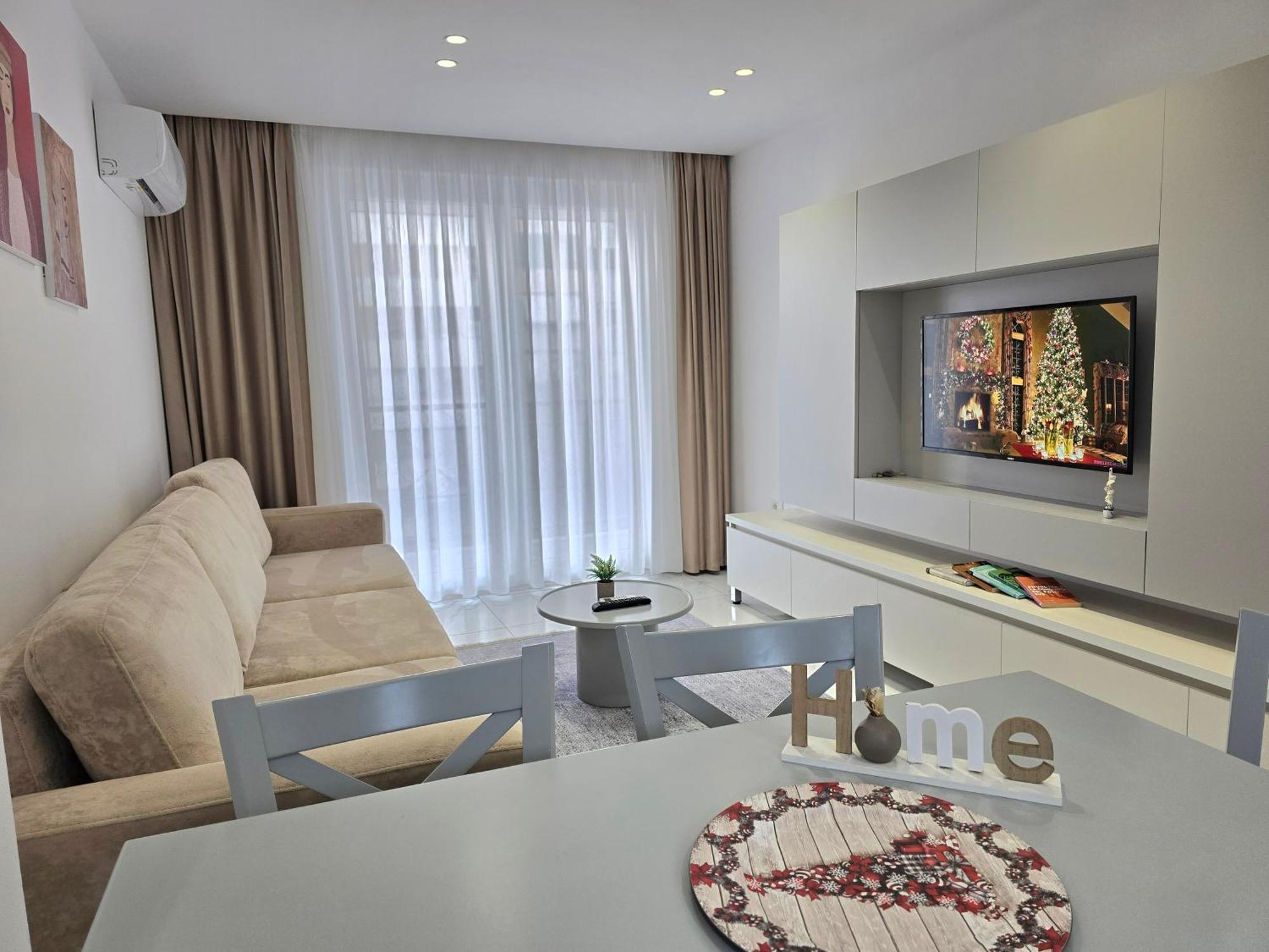 Tirana City Center Penthouse Oasis Екстер'єр фото